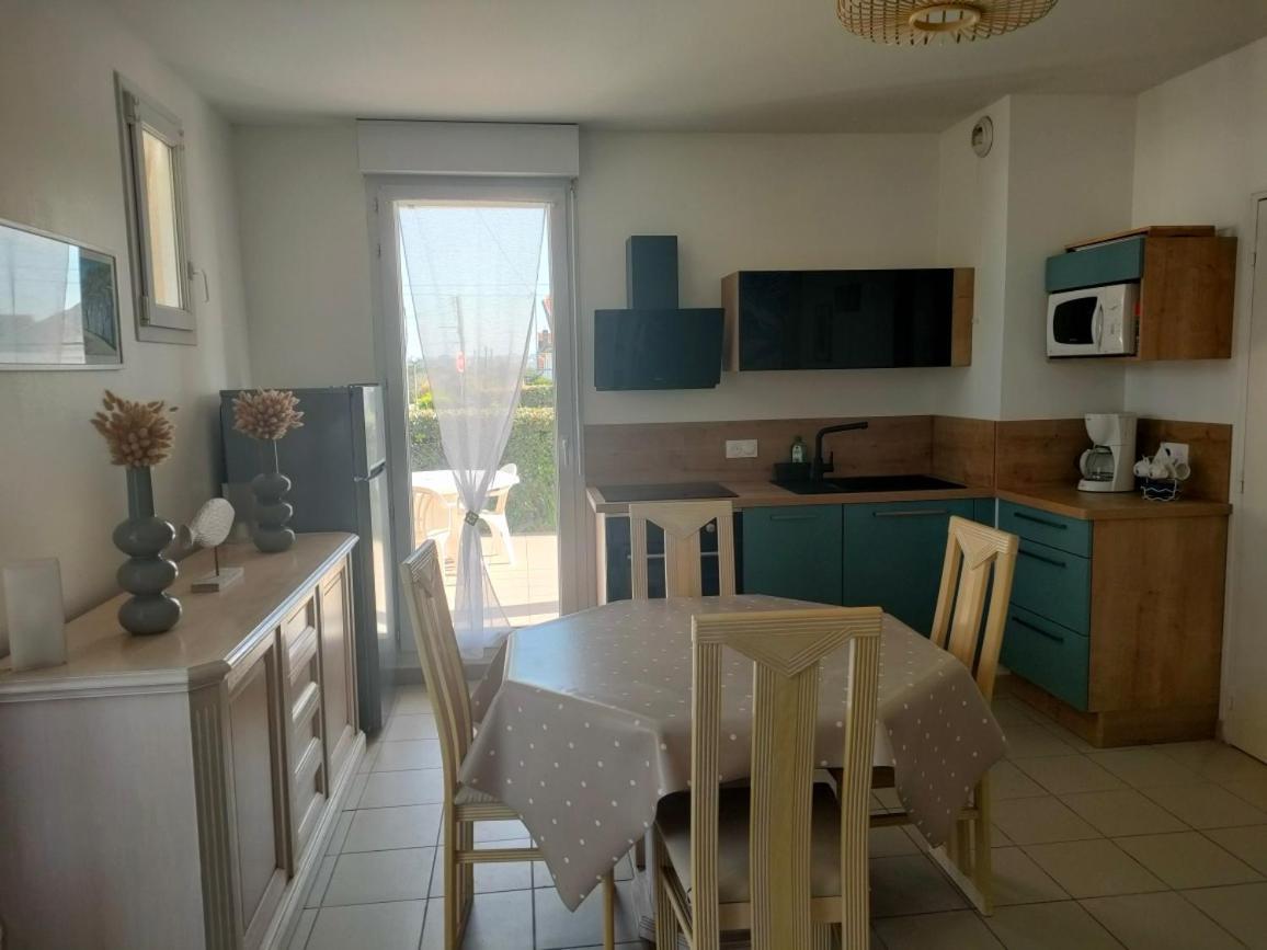 Les Terrasses Du Chateau Barneville-Carteret Esterno foto