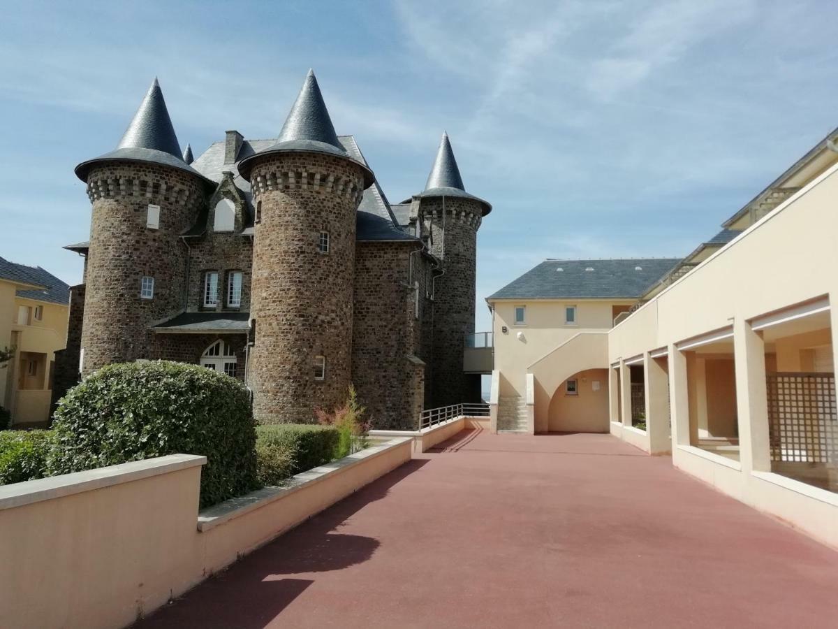 Les Terrasses Du Chateau Barneville-Carteret Esterno foto